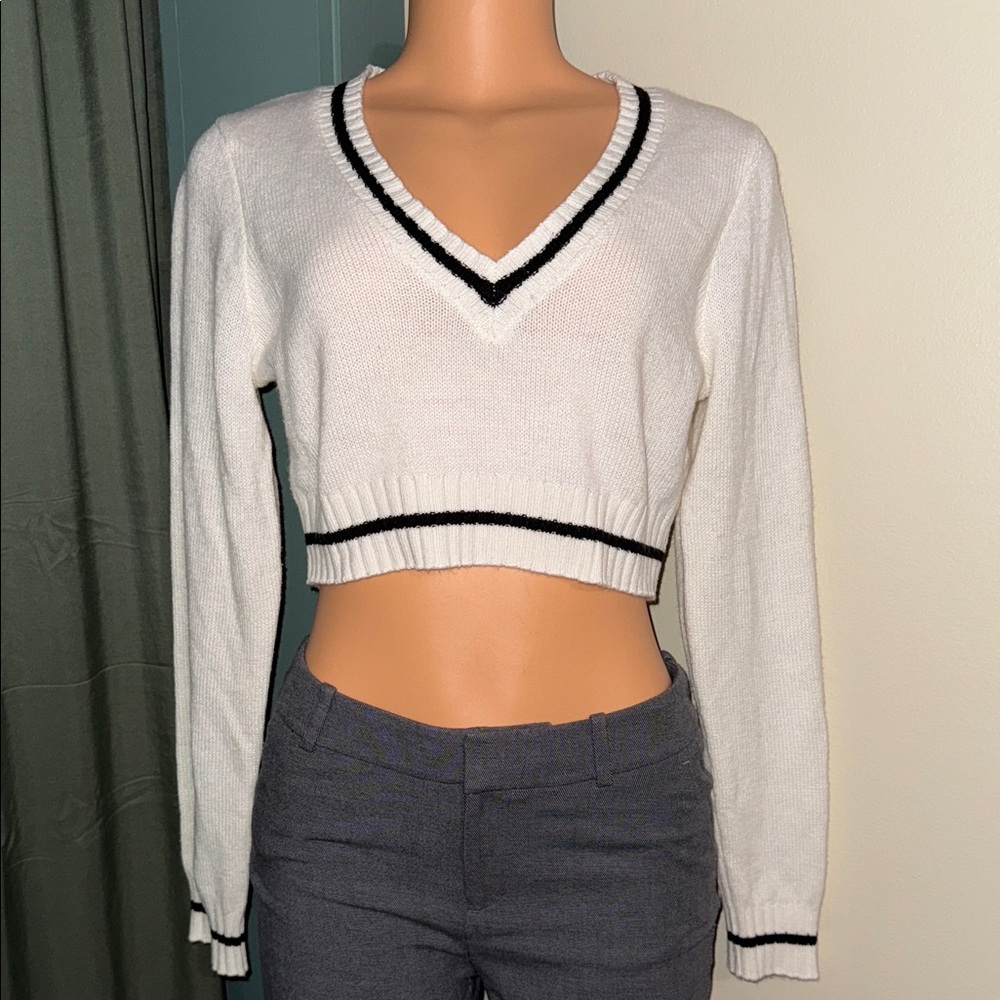 Divided by H&M White & Black Varsity Stripe Crop Sweater | V-Neck | Long Sleeve - Picture 3 of 5